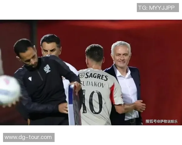 曼城友谊赛大胜本菲卡四球横扫引发争议判罚全场沸腾