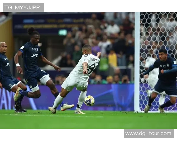 欧联杯波尔图大胜皇马帽子戏法引爆全场精彩瞬间回顾